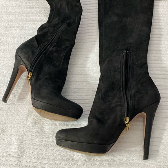 Prada black size37 usa7 leather like suede - Picture 5 of 16